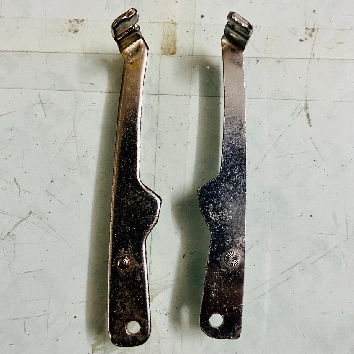 Facit 1740 typewriter paper bail rod bracket set facit typewriter parts RR Typewriter Mart