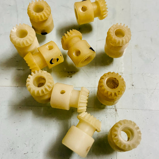 Remington typewriter small ribbon gear for ribbon drive repair parts – RR Typewriter Mart