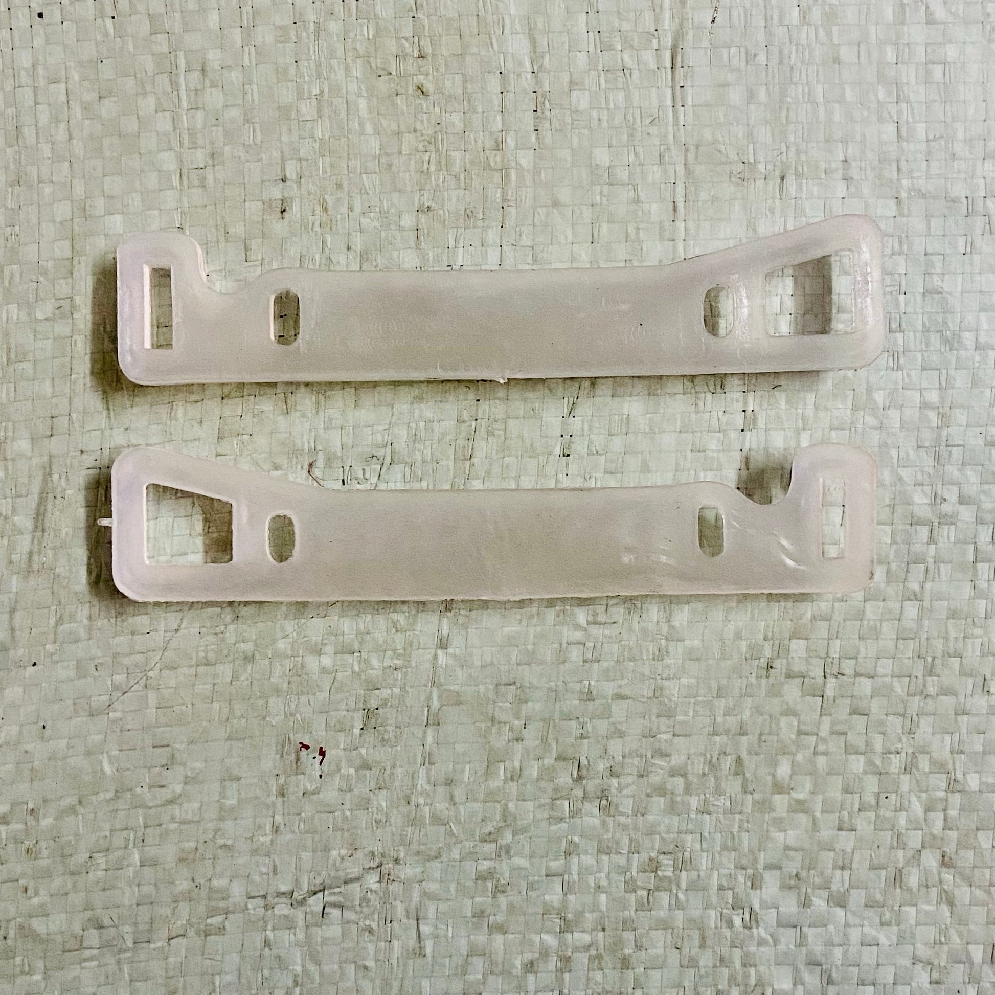 Godrej typewriter space bar guide original keyboard spare part for typewriter restoration | RR Typewriter Mart