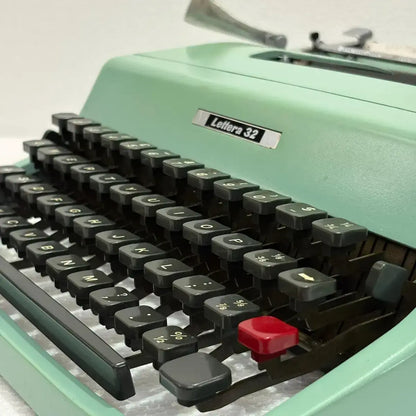 Olivetti Lettera 32 Typewriter