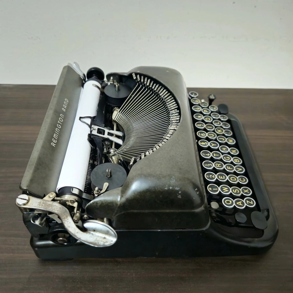 Vintage Remington Deluxe Model 5 Typewriter