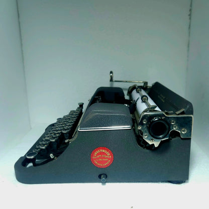 Universal Underwood Classic Typewriter