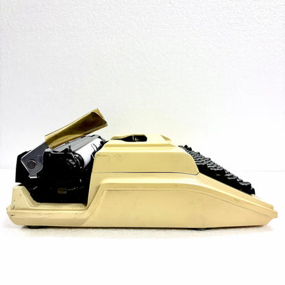 Brother Deluxe 750TR Arabic typewriter with genuine Arabic typeface, portable mechanical design and distinctive cream finish for India