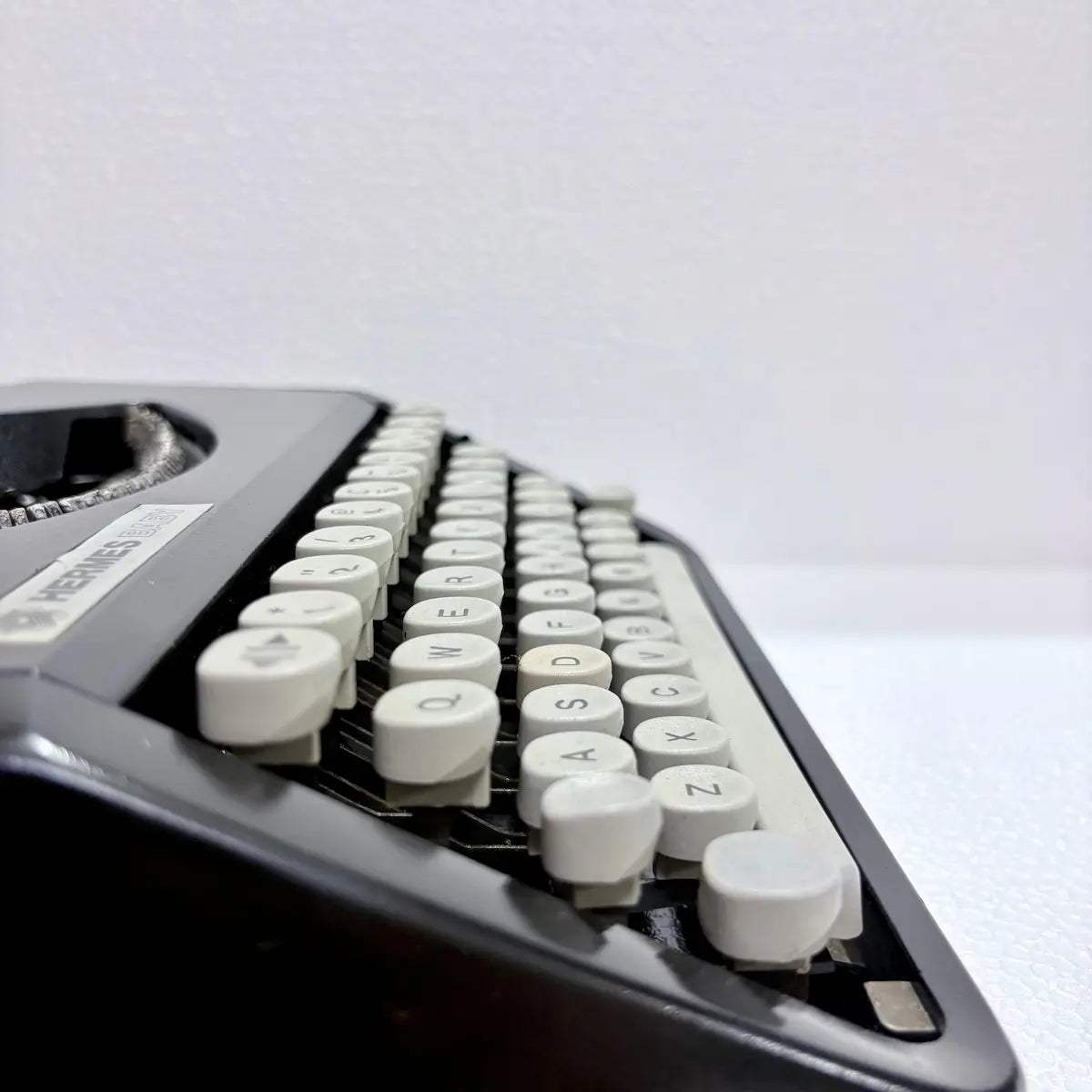 Hermes Baby Black Shadow classic manual typewriter, portable English writing machine, RR Typewriter Mart online