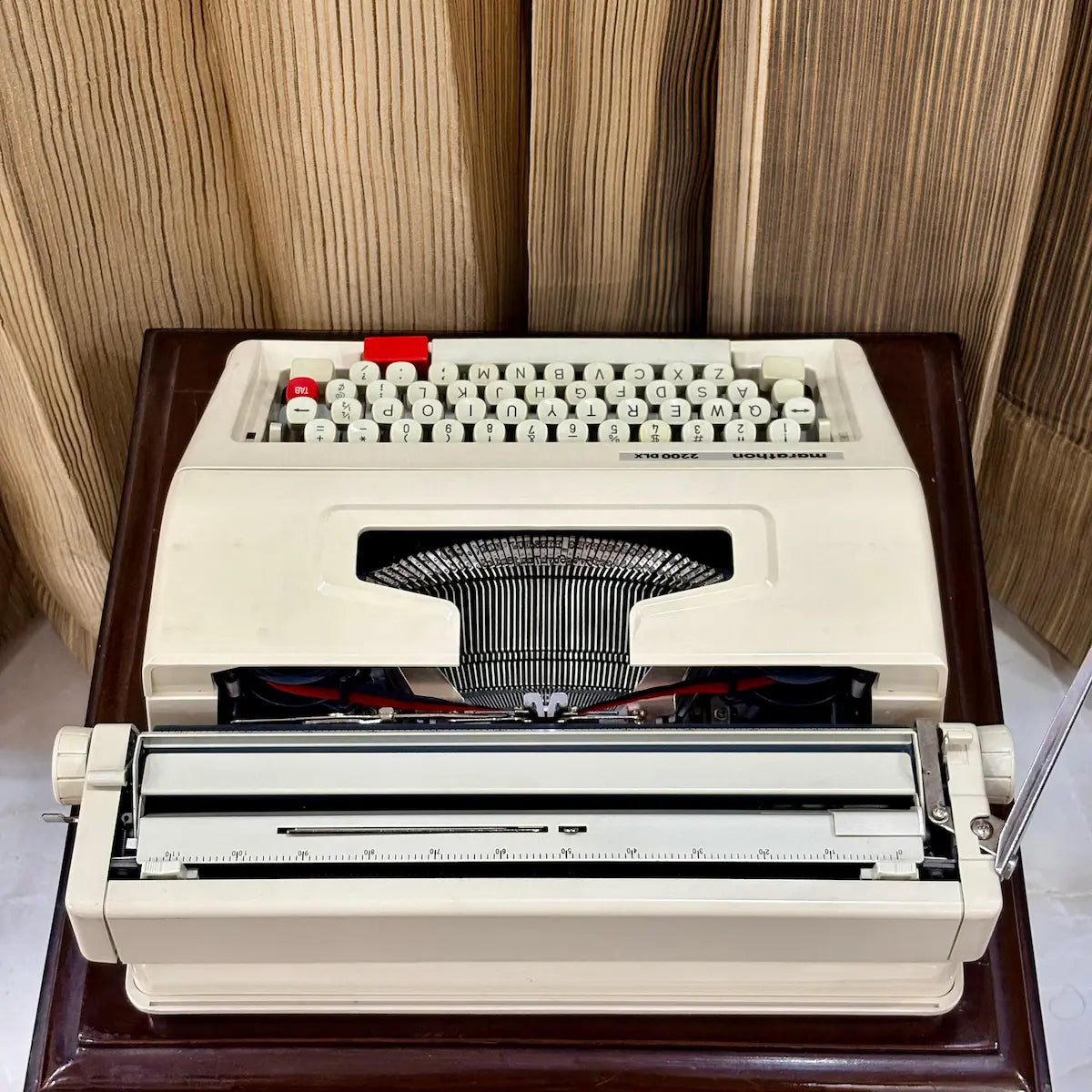 Classic manual typewriter Marathon 2200 DLX, brand new unused vintage machine, RR Typewriter Mart India online