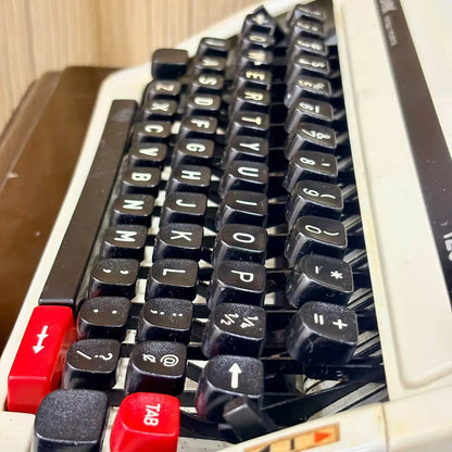 Clover 1200 TF ultra portable manual typewriter, cream vintage casing and black keyboard from India typewriter shop
