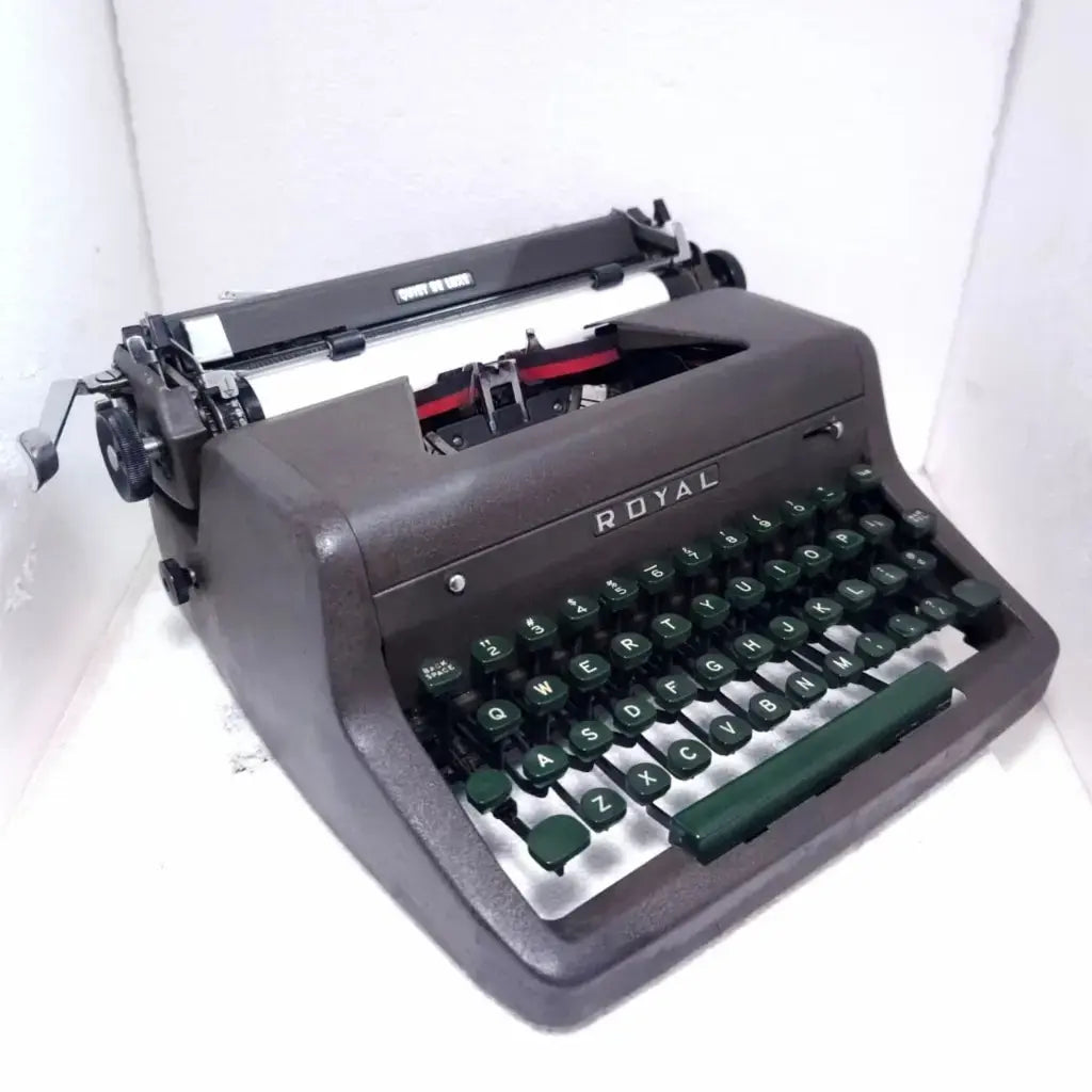 Classic Royal Quiet Deluxe Typewriter, Best Typewriter Seller, Free Door Delivery