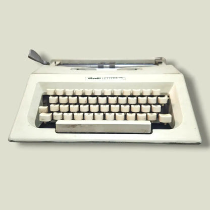Buy Olivetti Lettera 25 Typewriter Online – RR Typewriter Mart Premium Vintage
