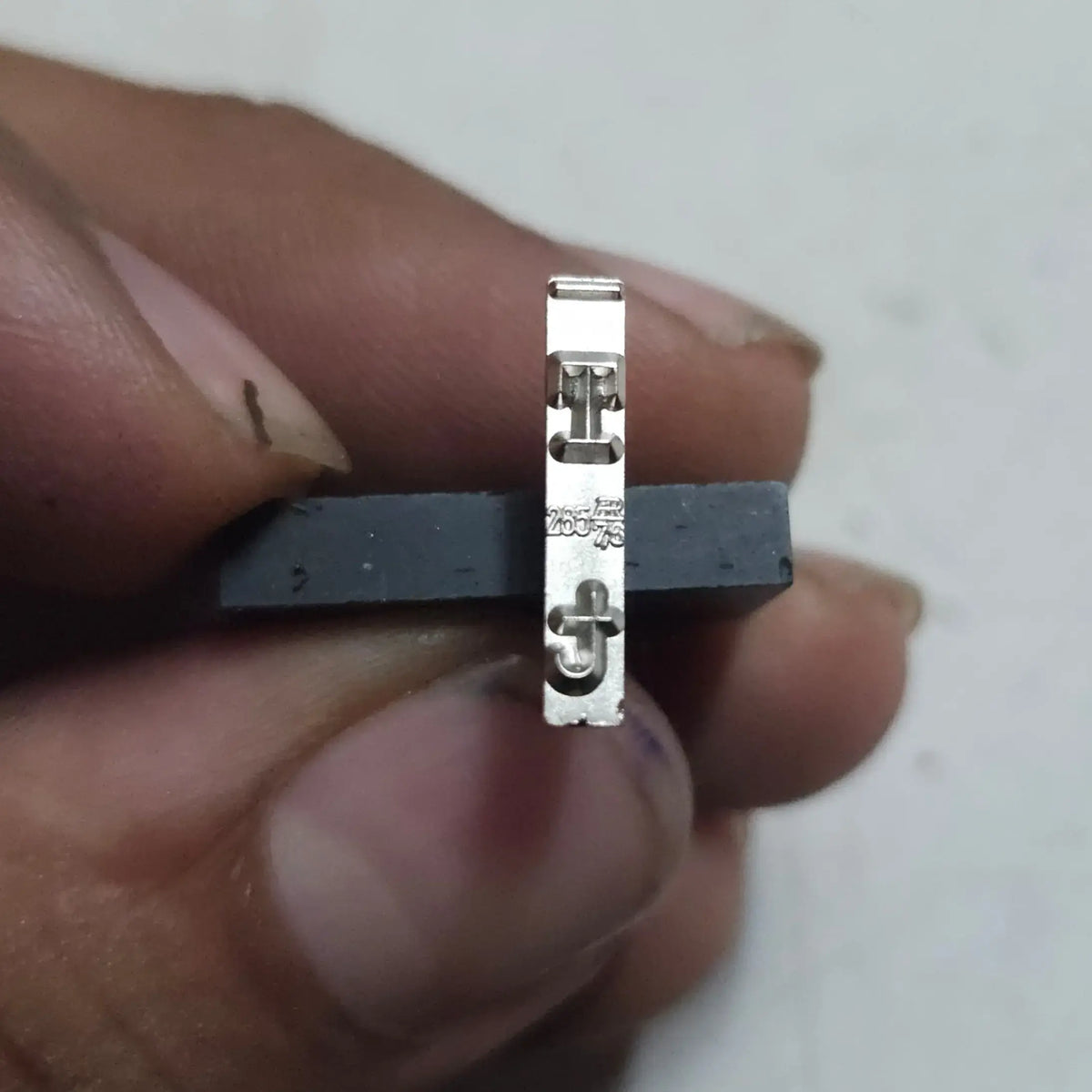 Packaged English Typewriter Long Motion Typeface T spare part for typewriter restoration and maintenance