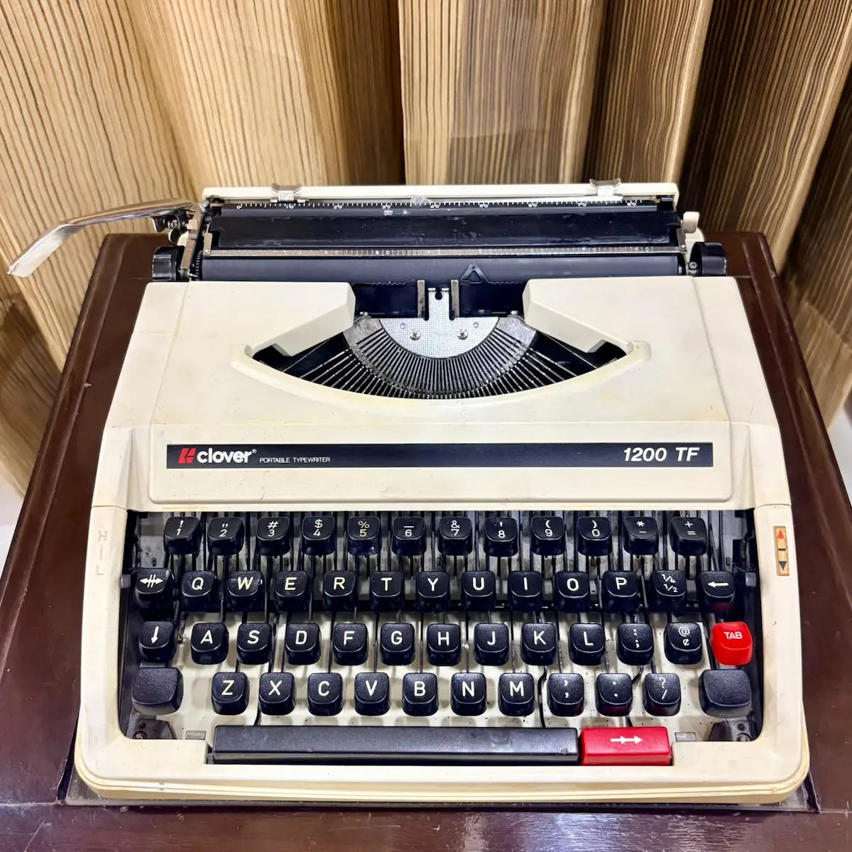 Clover 1200 TF ultra portable typewriter keyboard, English QWERTY manual typewriter from India typewriter seller