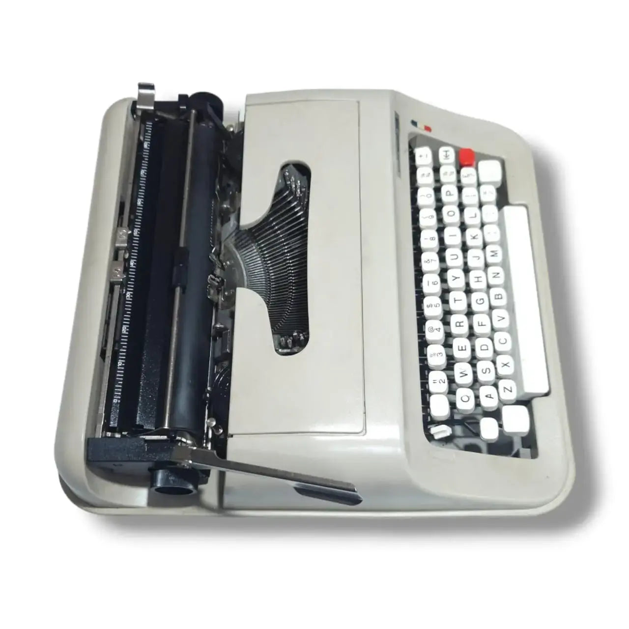 Side profile Underwood typing machine at RR Typewriter Mart imported American typewriter store