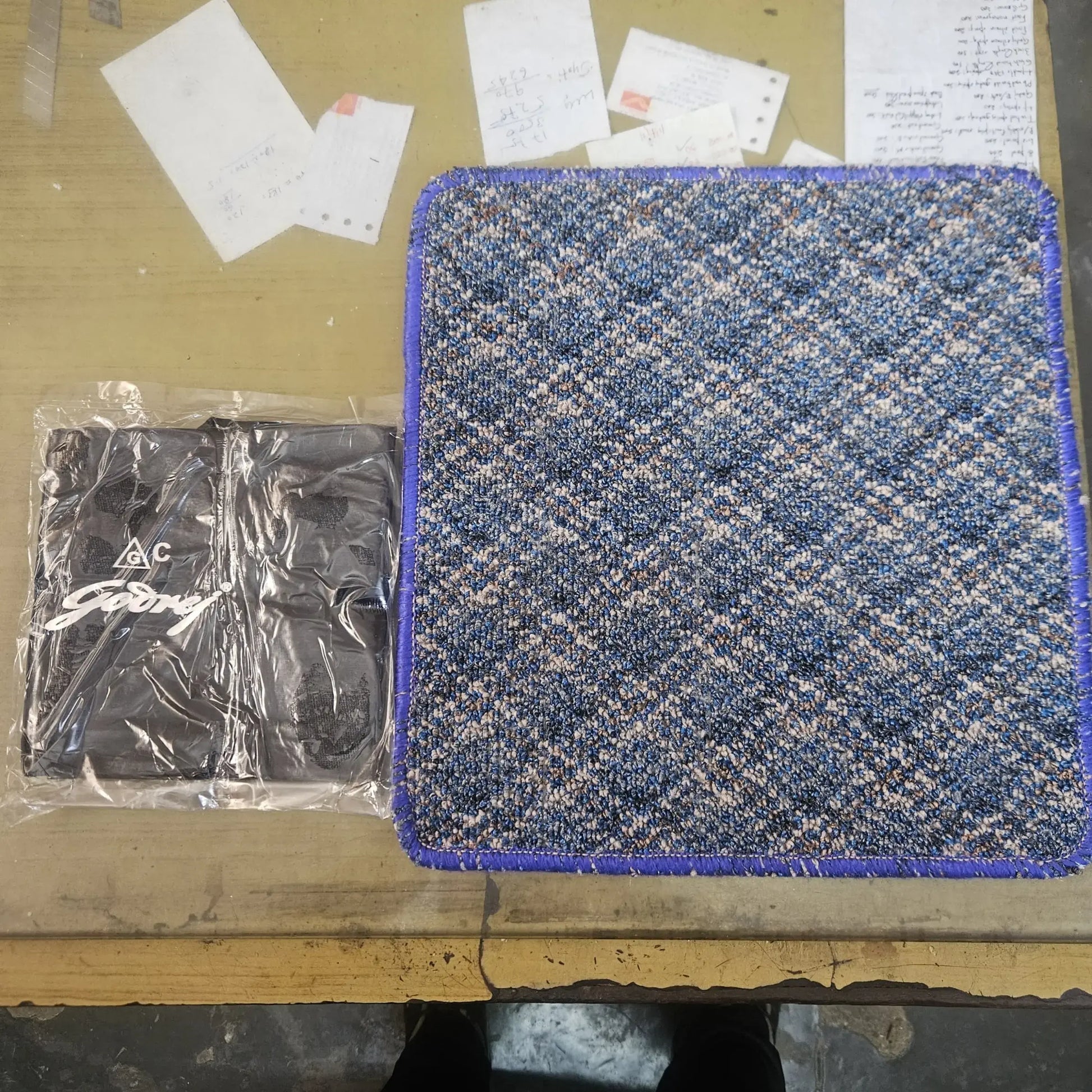 How to protect a vintage typewriter? Jet black vegan leather cover & anti-slip mat set by RR Typewriter Mart