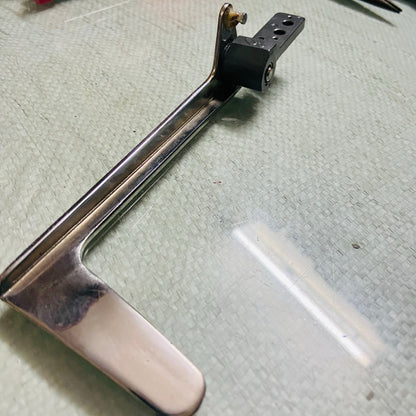 Complete handle assembly for Godrej manual typewriter used in restoration work – RR Typewriter Mart