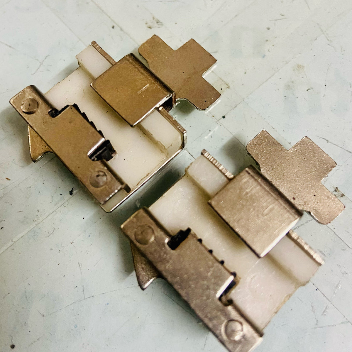 Remington left margin spare part for manual typewriter servicing – RR Typewriter Mart