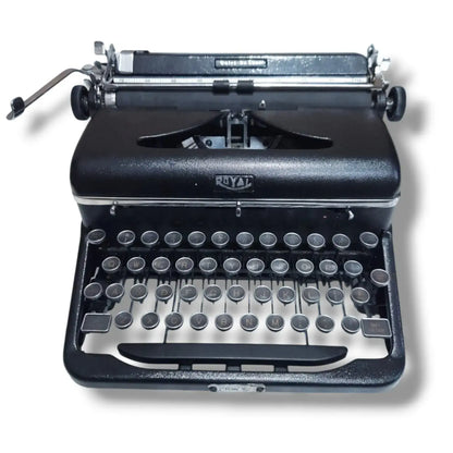 Vintage manual typewriter – Royal Quiet Deluxe, perfect for writers, collectors & unique gift ideas.