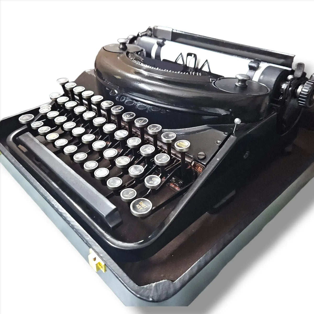 Original Remington Noiseless Vintage Typewriter Ready for Daily Writing in India | RR Typewriter Mart