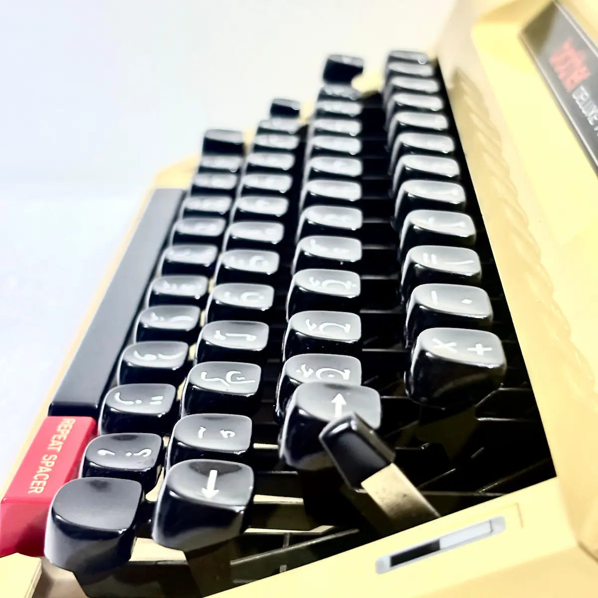 Brother 750TR Arabic mechanical typewriter in India with authentic Arabic keyboard, restored condition and portable design for writers
