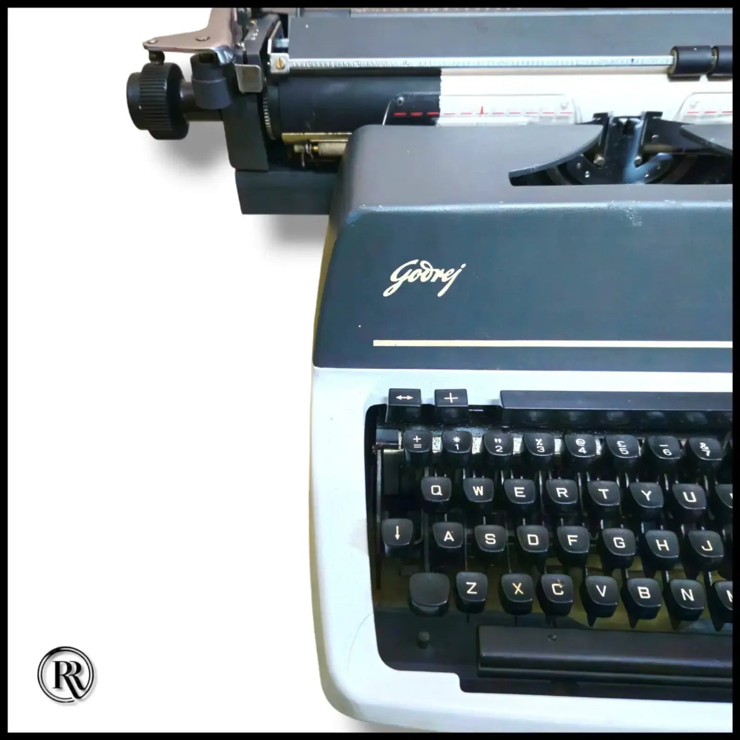 Godrej Typewriter – Leading Typewriter Manufacturer and Seller at RR Typewriter Mart