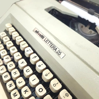 Original Olivetti Lettera 25 Typewriter for Writers & Collectors – RR Typewriter Mart
