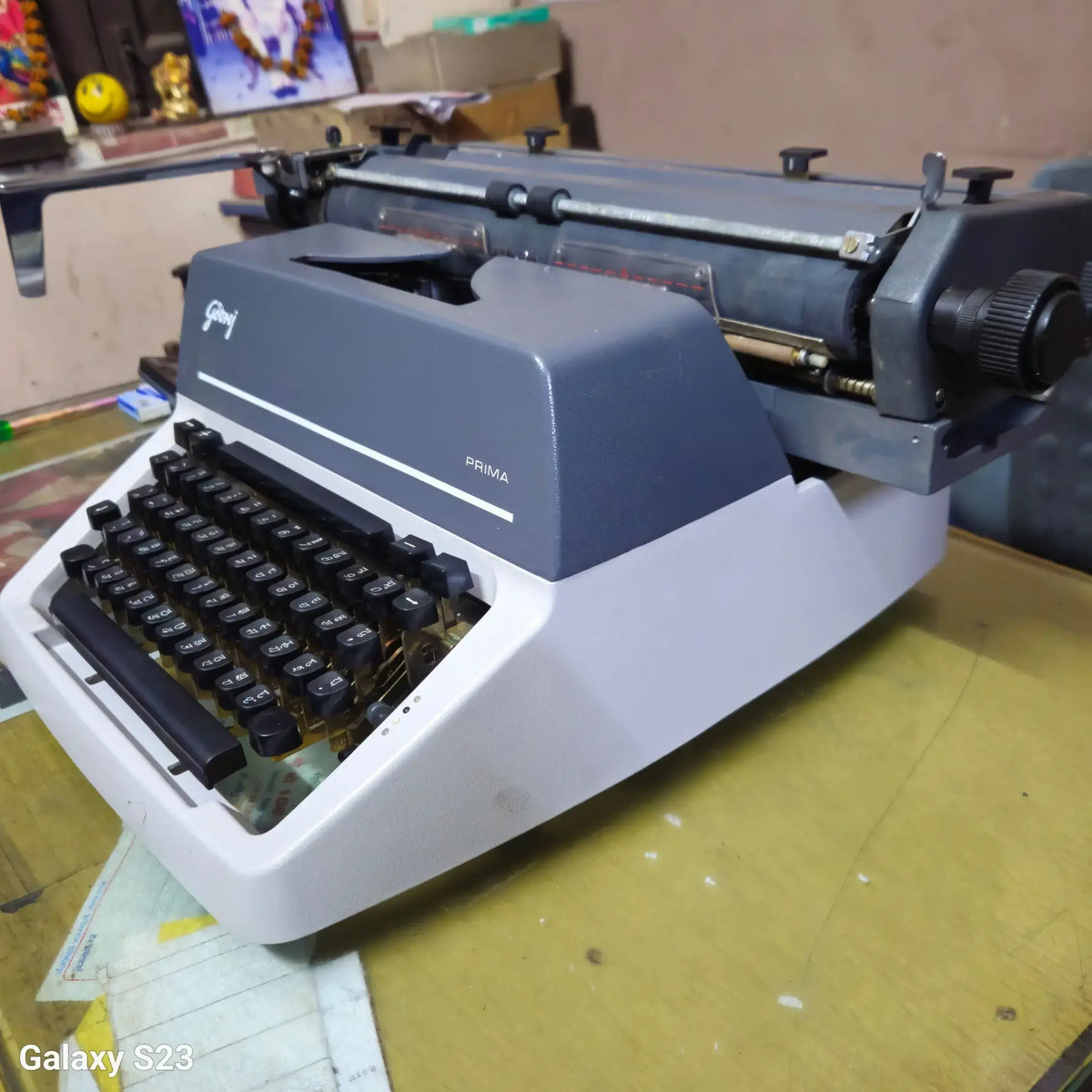 Godrej Hindi Typewriter - ideal for typing courses and students