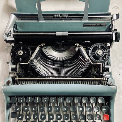 Open Original Olivetti Lettera 22 Manual English Typewriter showing typebars by RR Typewriter Mart