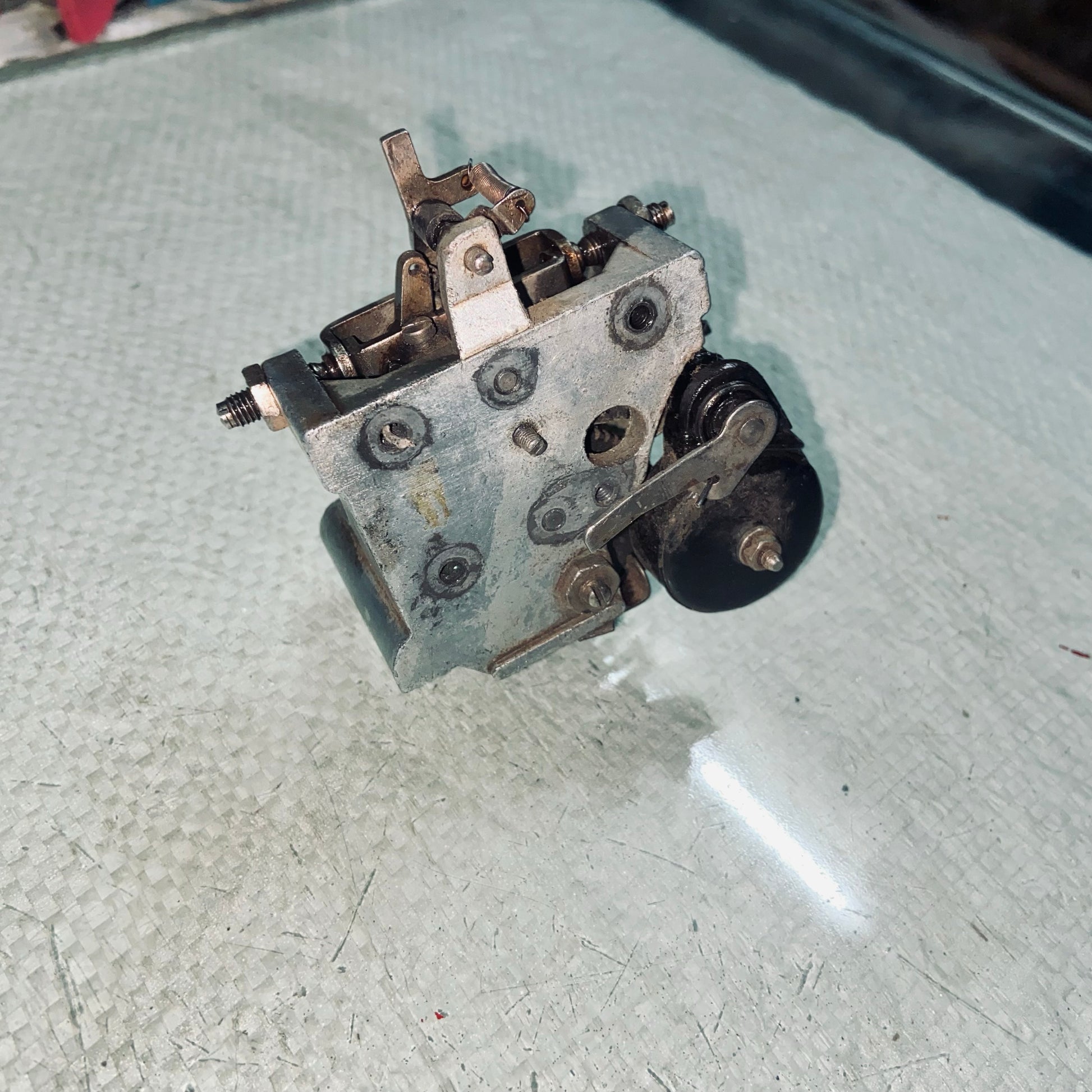 Side angle Godrej Prima typewriter Dog Block Assembly for English typing machine spare parts online purchase