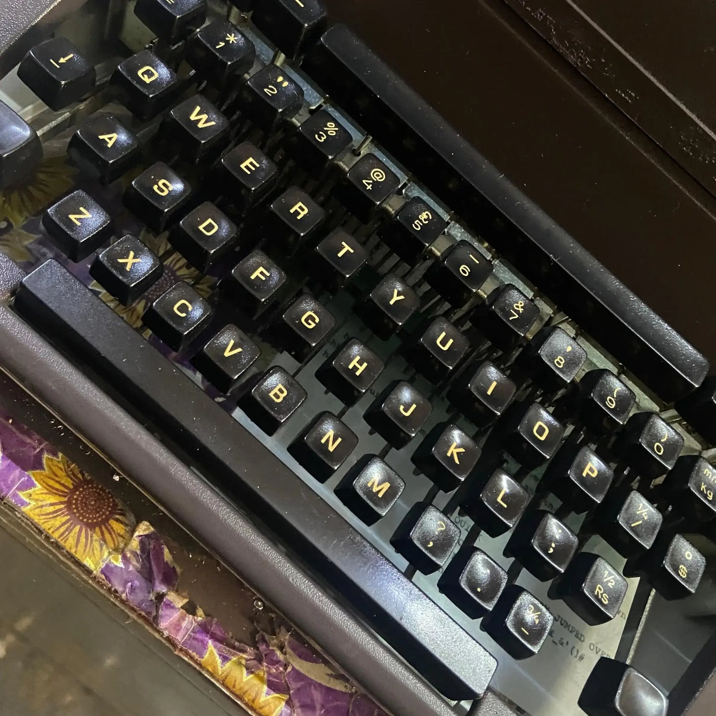 Facit English Typewriter keyboard close-up, English typing machine from RR Typewriter Mart typewriter shop