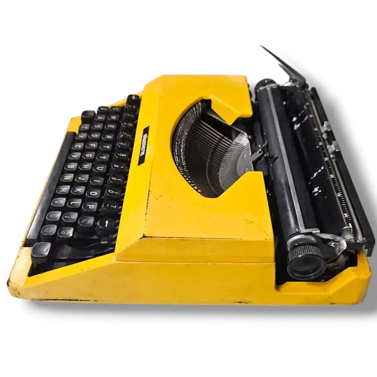 Side profile Silver Reed portable manual English typewriter, buy typewriter at fair typewriter price