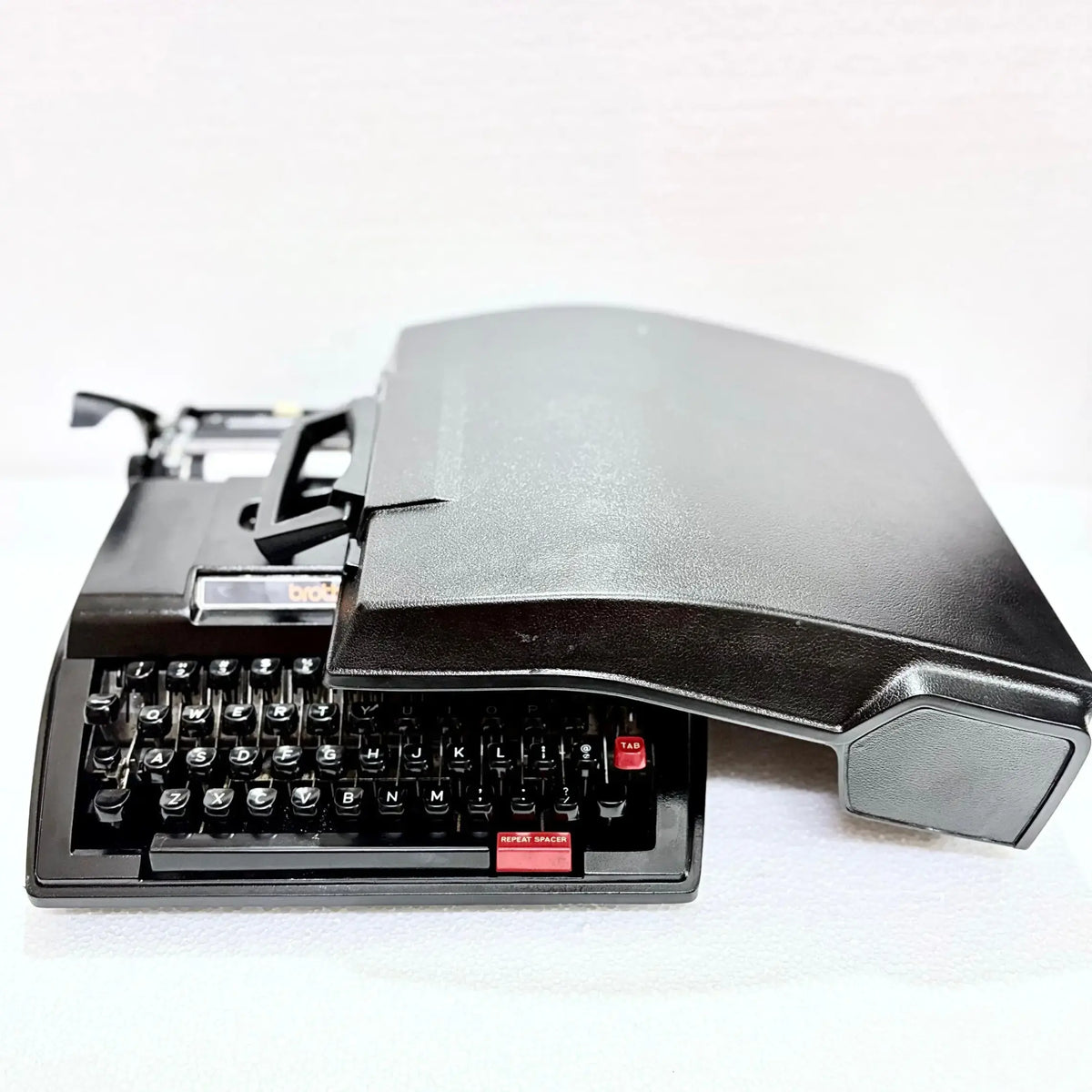 Brother 750 Tr Typewriter Stealth Black Edition