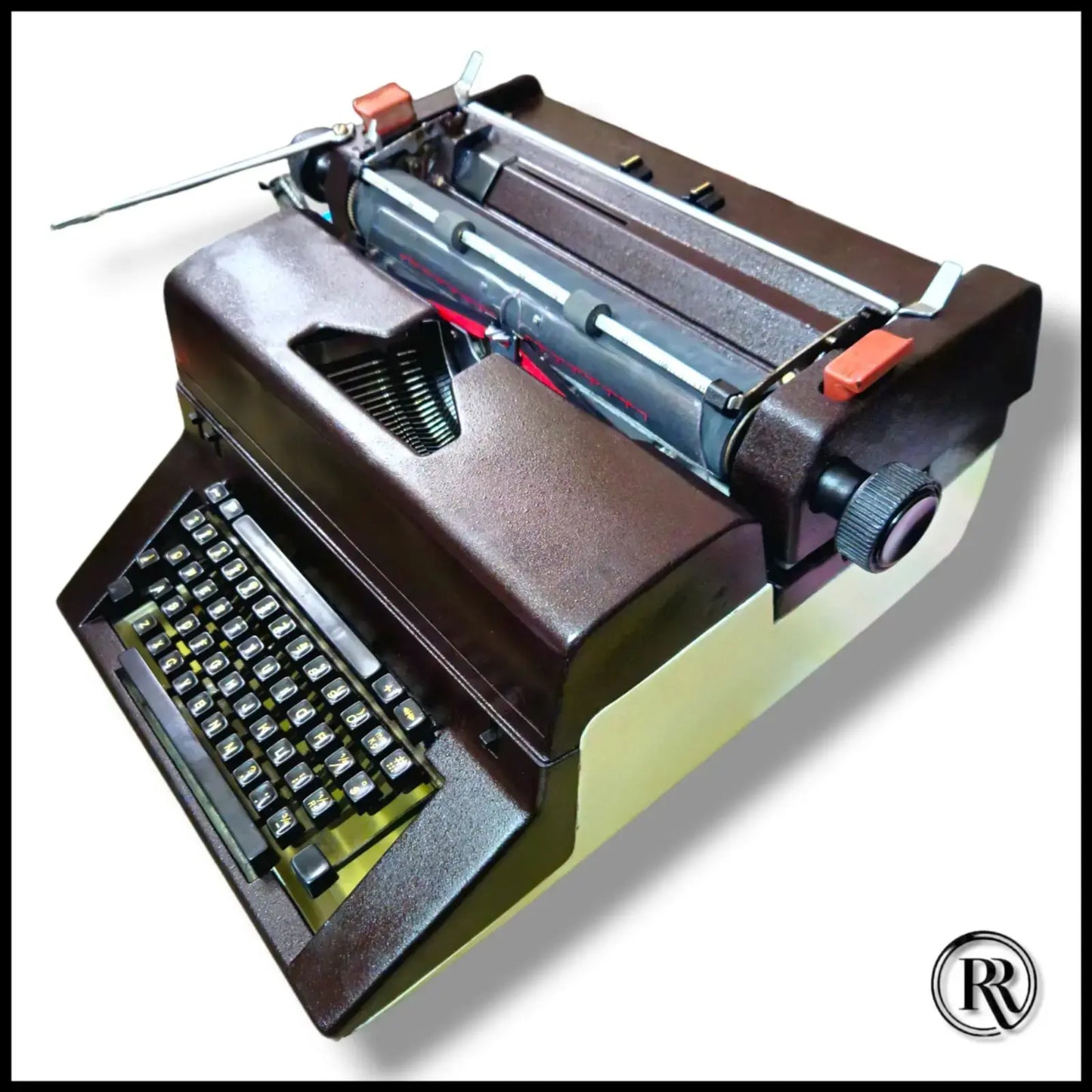 Angled view of Facit Metal Body English Typewriter, Buy Facit English Typewriter at RR Typewriter Mart
