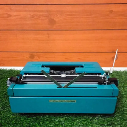 RR Typewriter Mart Brand New Olivetti Studio 45 Portable Typewriter