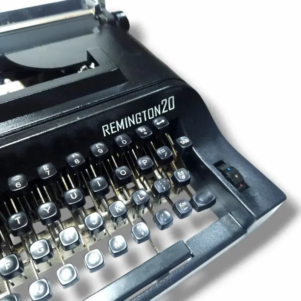 Remington 20 typewriter - Vintage typewriting machine for writers