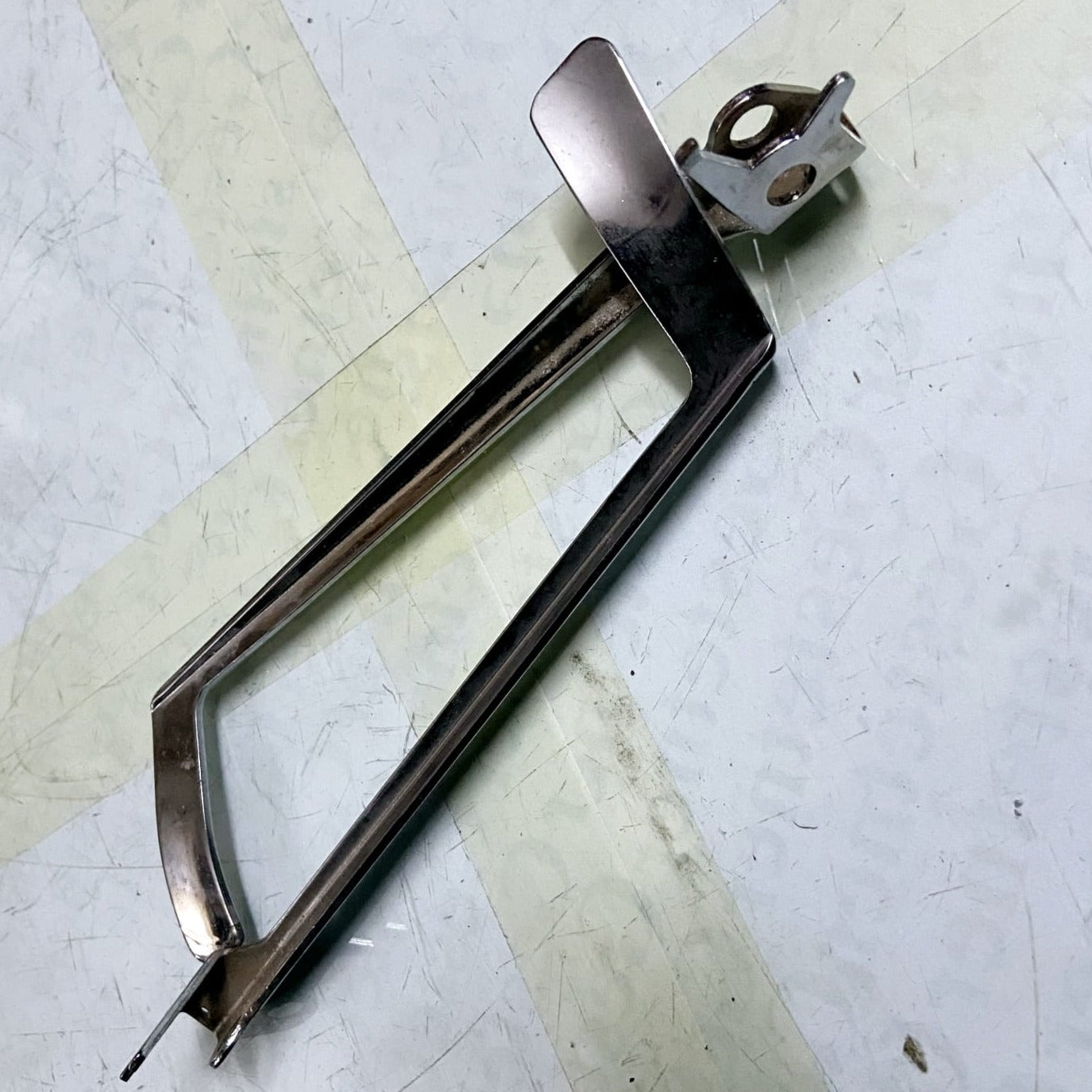 Genuine Facit 1740 typewriter part: the line space lever installed.