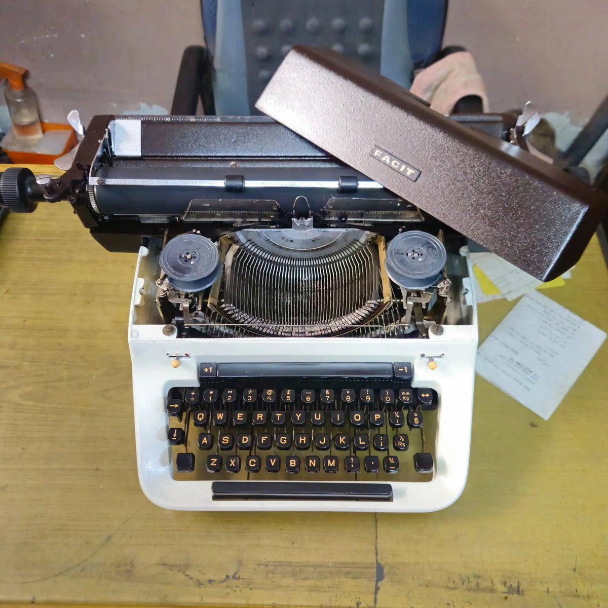 Facit 1720 typewriter with cover open showing internal mechanism, English typewriter store India RR Typewriter Mart