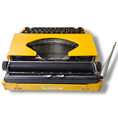 Rear carriage view of Silver Reed Typewriter, imported typing machine by RR Typewriter Mart