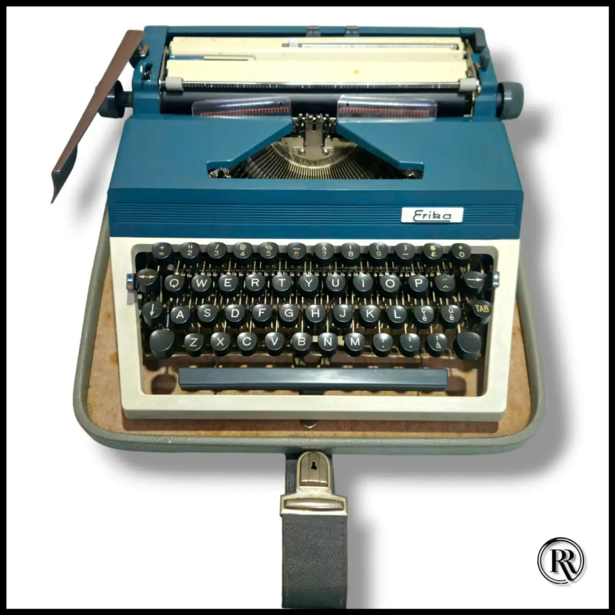 Erika German portable typewriter with original case, buy typewriter from RR Typewriter Mart
