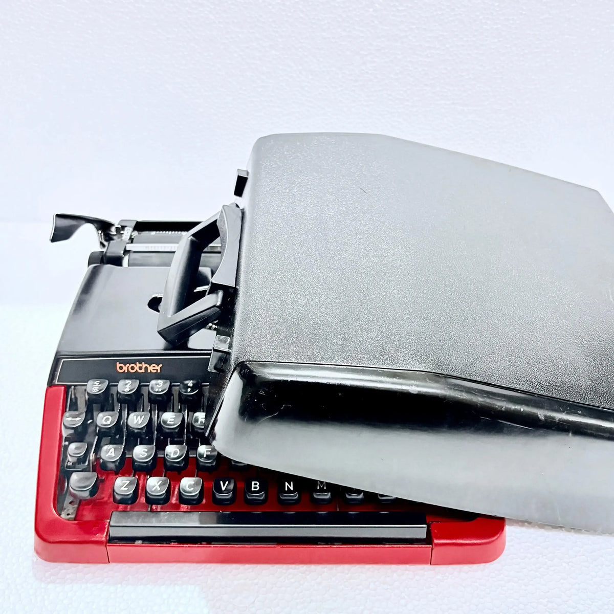Brother Manual English Typewriter with case, Japanese portable typewriter, Buy Typewriter RR Typewriter Mart