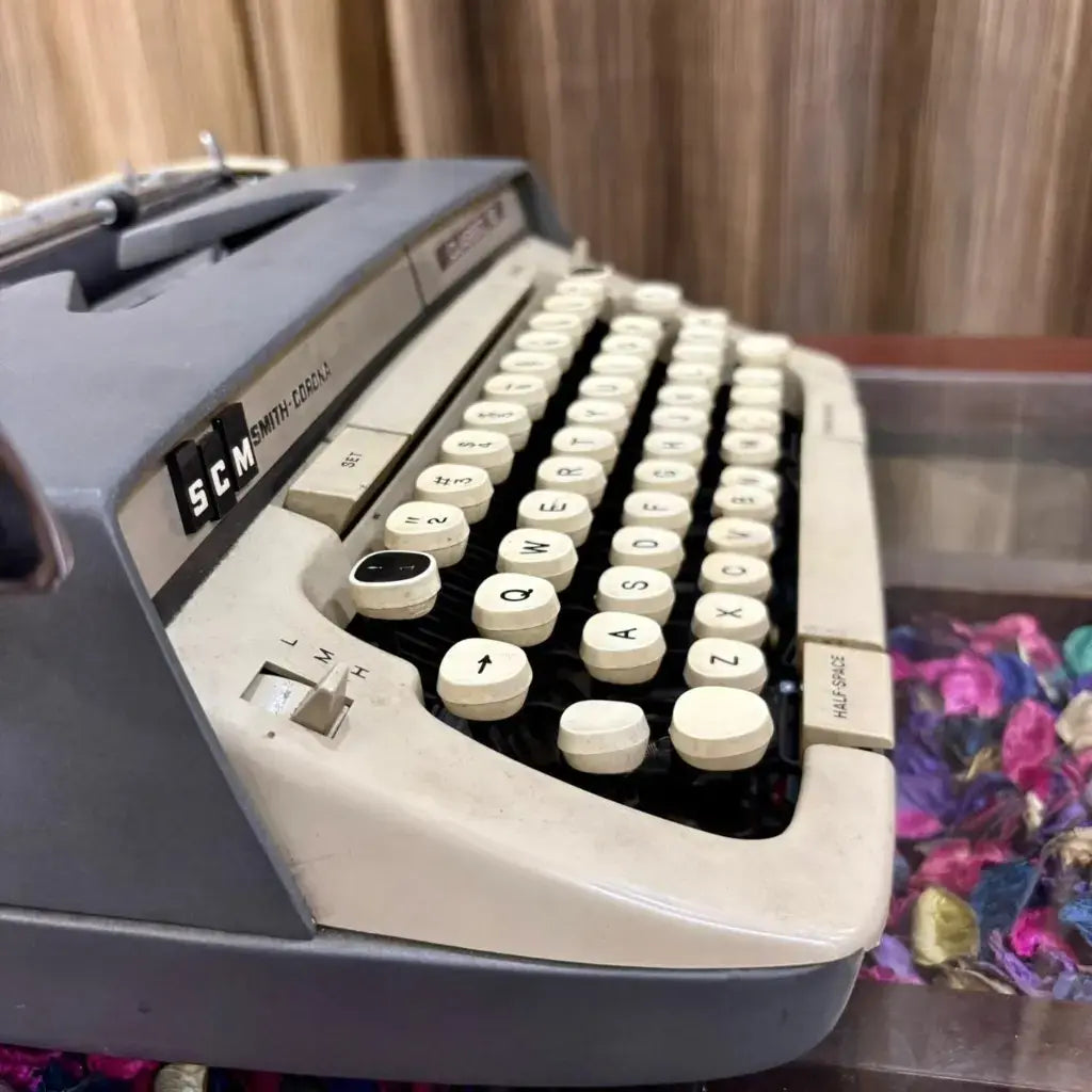 Smith Corona Classic 12 Premium Vintage Typewriter India
