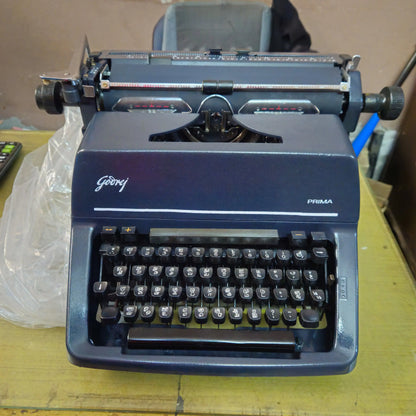 Original Godrej Tamil Typewriter for sale, smooth Manual Tamil Typewriter with fair Typewriter price