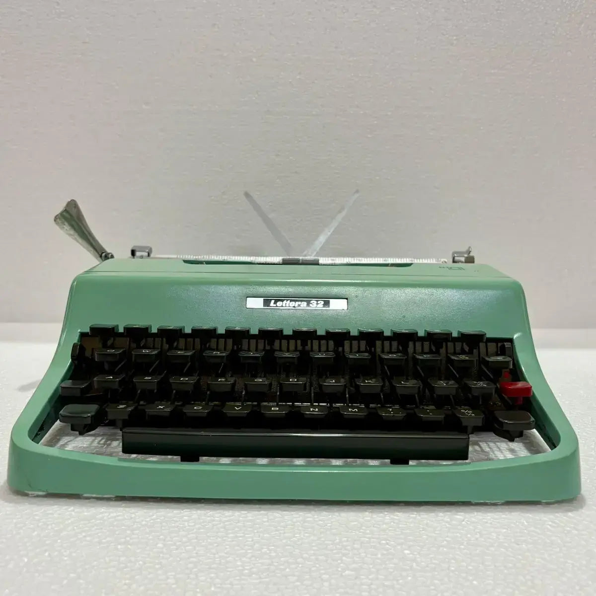 Olivetti Lettera 32 Typewriter