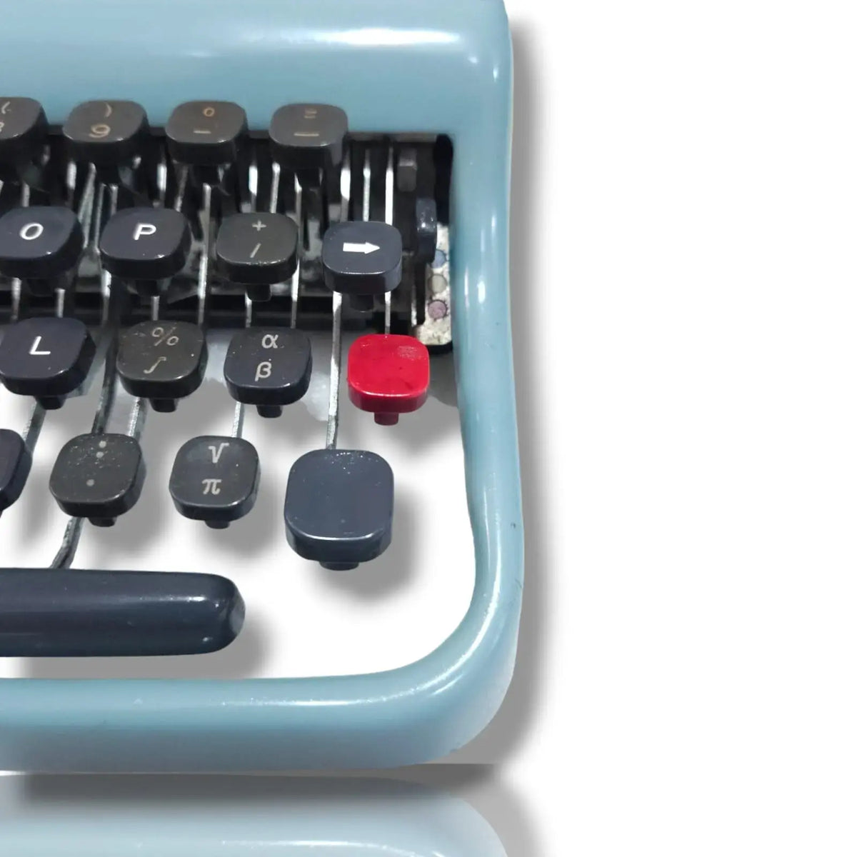 Olivetti Lettera Typewriter 22 Glasgow Edition