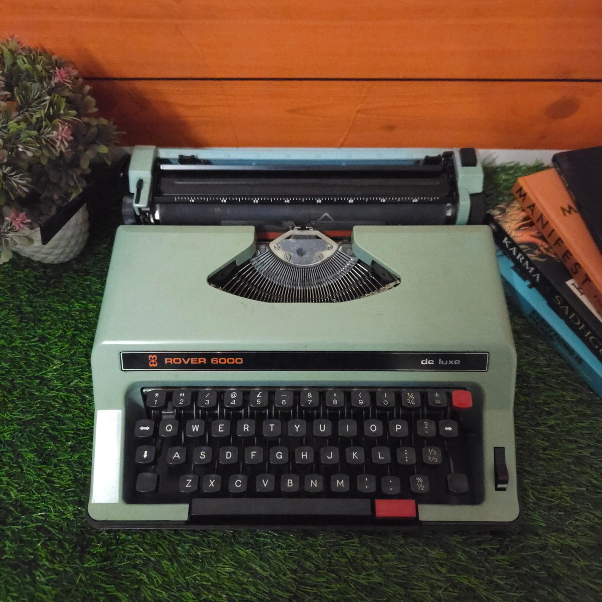 Rover 6000 De Luxe Typewriter