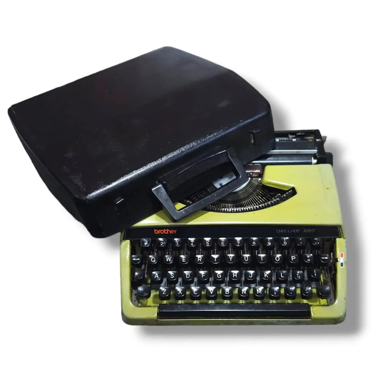 Brother Deluxe 220 Olive Typewriter