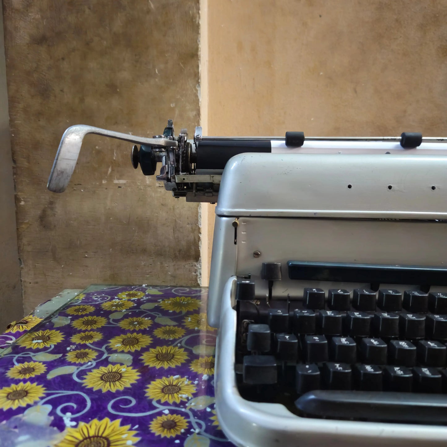 Remington Super Riter Hindi Typewriter