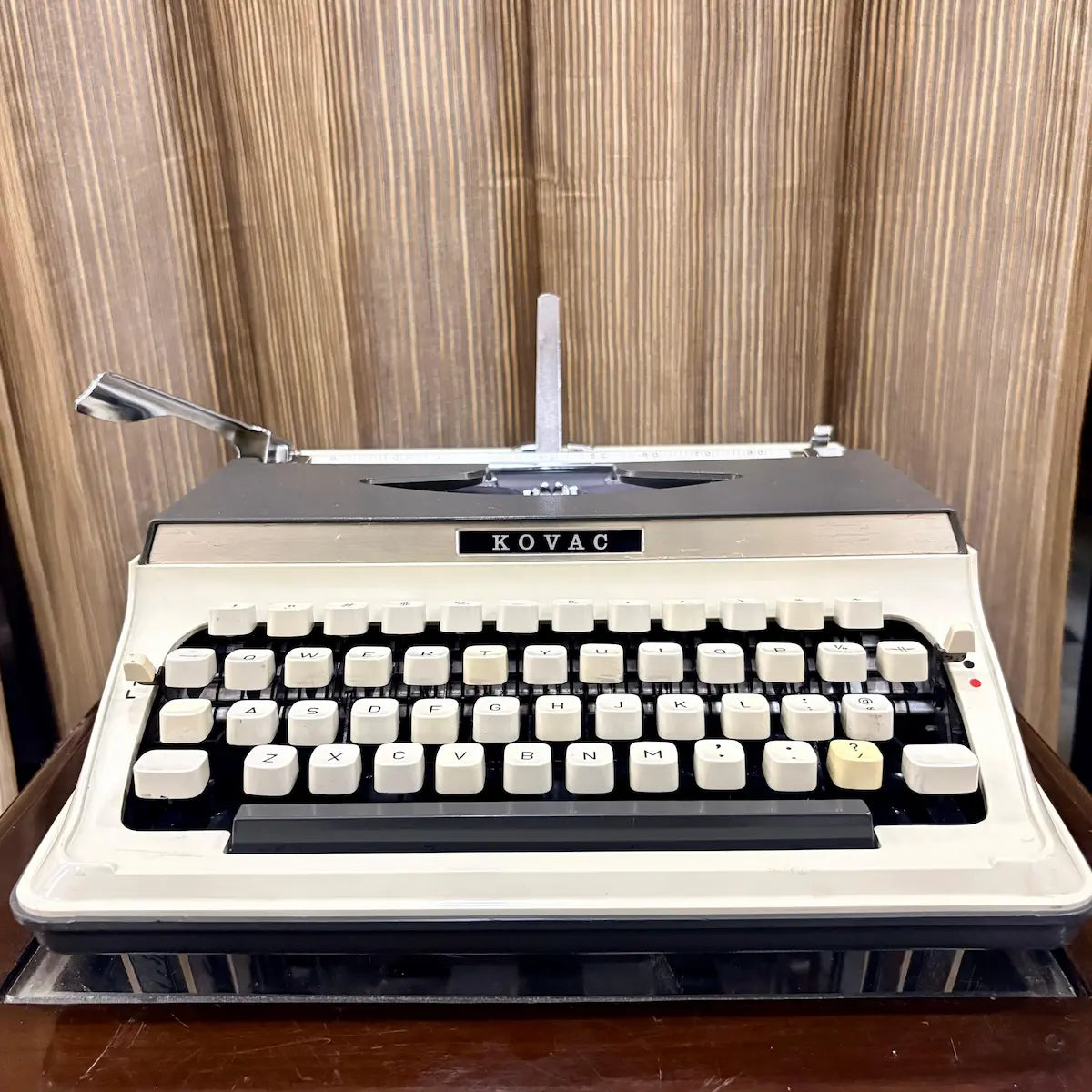 Kovac Japanese typewriter with cream keyboard and contrasting grey body, preserved in brand new old stock condition | RR Typewriter Mart
