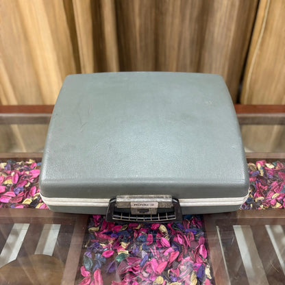 Royal Safari Portable Typewriter