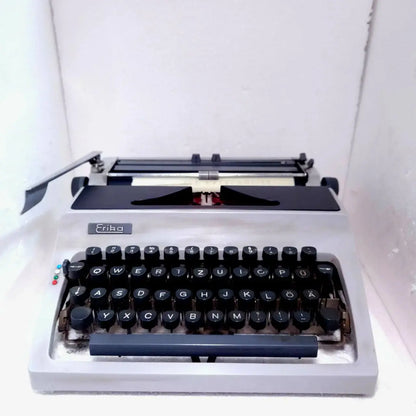 Erika Model 32 English Typewriter