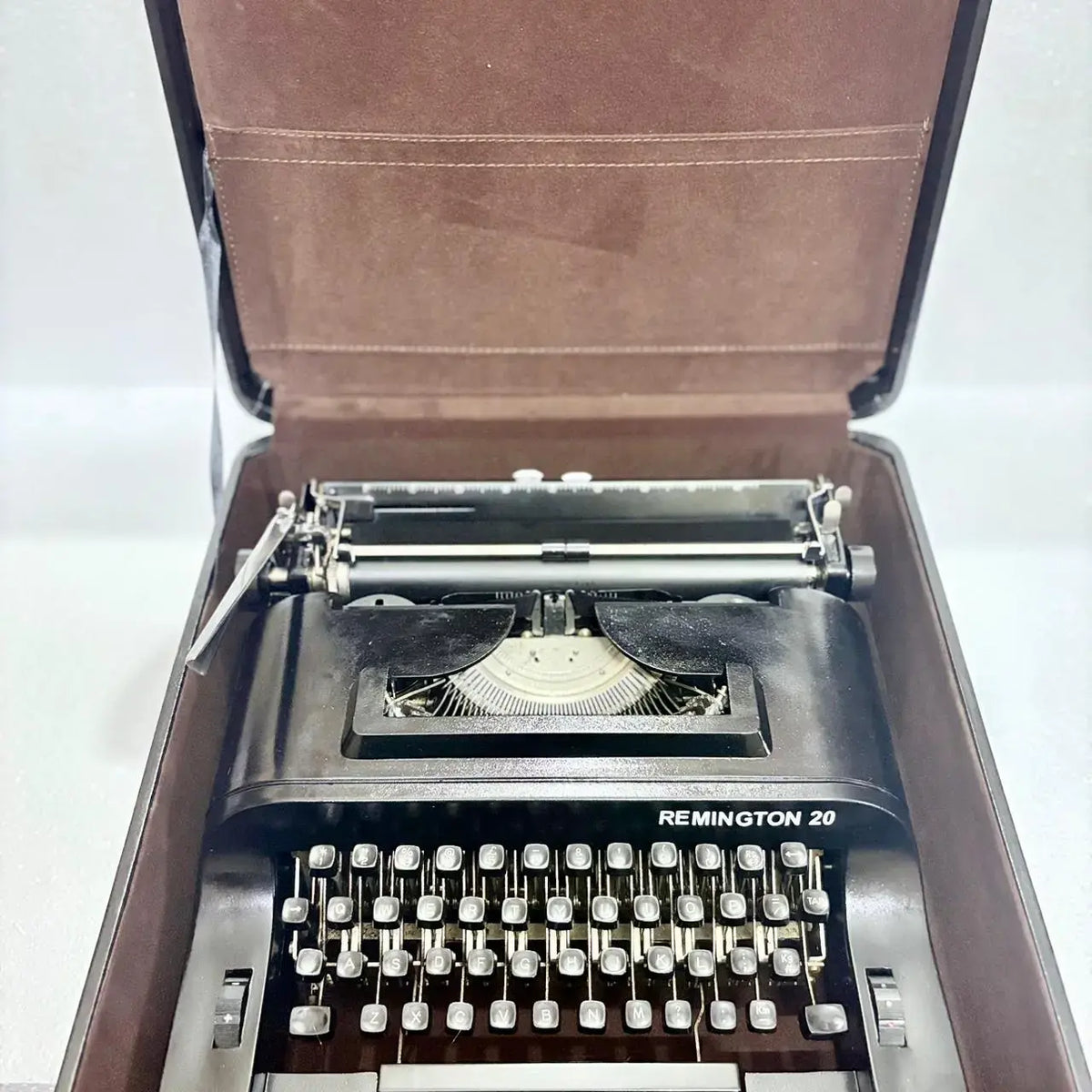 Remington 20 Obsidian Typewriter