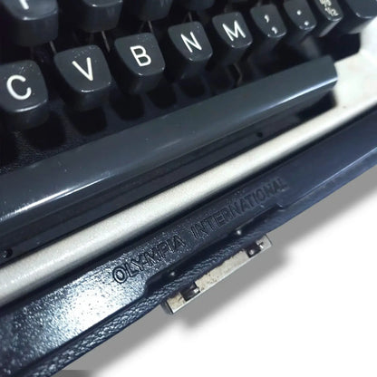 Olympia sm8 Portable Typewriter