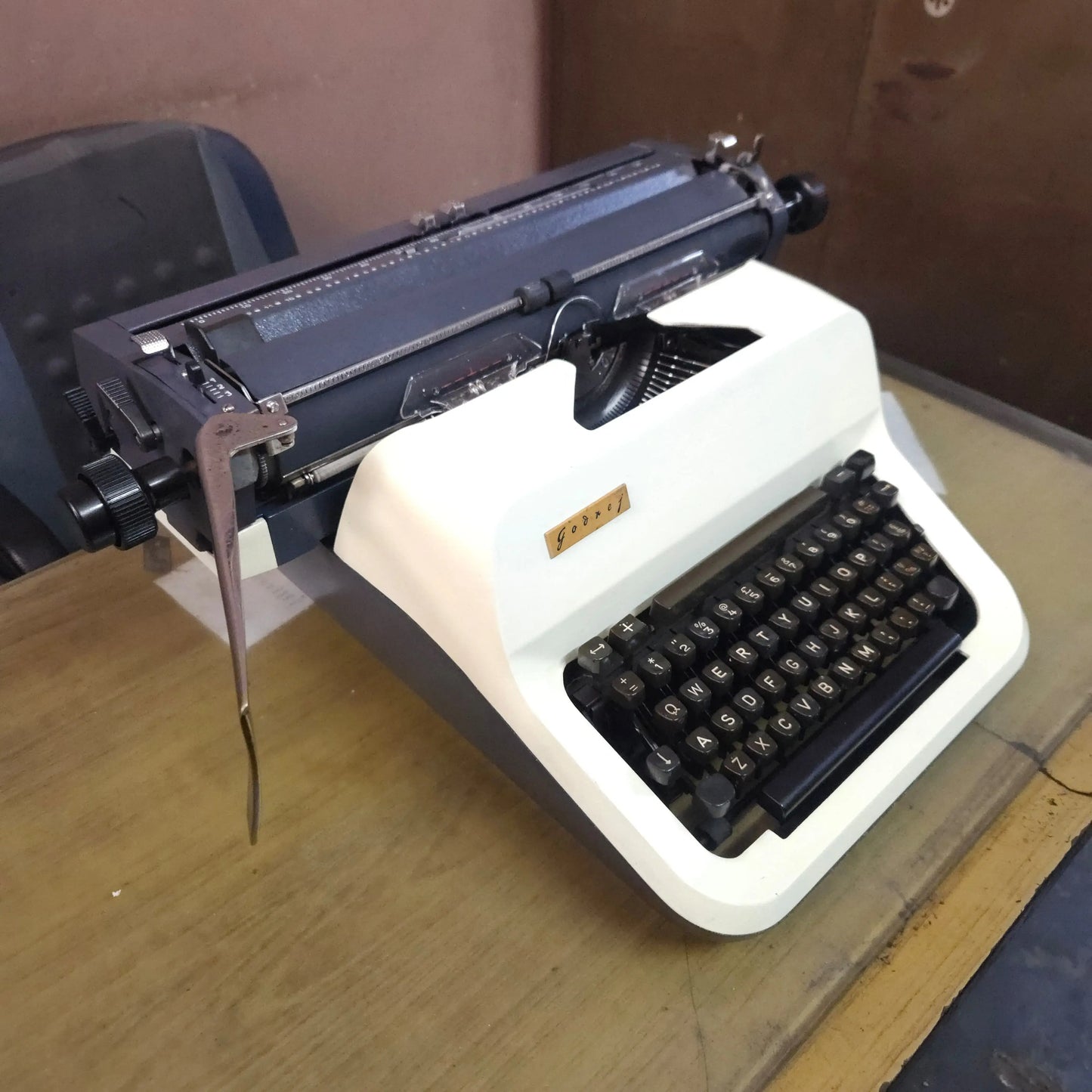 Godrej Pb English Typewriter